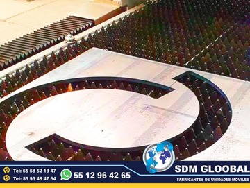 En Sdm Global Mexico Fabricacion conversion equipamiento y venta de Ambulancias de traslado en Mexico, somos fabricantes directos en Mexico. Sdm Global Mexico empresa 100% especializada en la venta fabricación conversión equipamiento de diferentes tipos de ambulancias de traslado y vehículos de emergencia, ofreciendo soluciones personalizadas para diversas necesidades en el mercado nacional.Dedicados a la fabricación de ambulancias y patrullas, ofreciendo servicios relacionados con la seguridad y emergencias, venta de unidades médicas móviles y ambulancias, además de carrocerías industriales,Somos un fabricante mexicano con más de 15 años de experiencia, especializado en la fabricación y comercialización de ambulancias y vehículos de rescate, con un enfoque en la alta calidad y el cumplimiento de normativas mexicanas.Diseñamos y equipamos ambulancias con la tecnología y los materiales necesarios para asegurar funcionalidad y seguridad, cumpliendo con las normativas mexicanas.En Sdm Global Mexico nos dedicamos a la Fabricacion conversion equipamiento y venta de Unidades Moviles Medicas Especiales en Mexico somos fabricantes directos en Mexico.