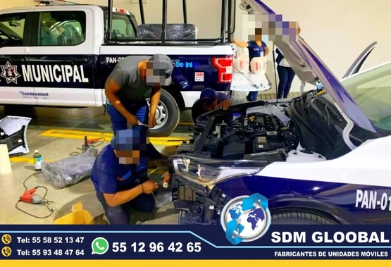 En Sdm Global Mexico Fabricacion conversion equipamiento y venta de Ambulancias de traslado en Mexico, somos fabricantes directos en Mexico. Sdm Global Mexico empresa 100% especializada en la venta fabricación conversión equipamiento de diferentes tipos de ambulancias de traslado y vehículos de emergencia, ofreciendo soluciones personalizadas para diversas necesidades en el mercado nacional.Dedicados a la fabricación de ambulancias y patrullas, ofreciendo servicios relacionados con la seguridad y emergencias, venta de unidades médicas móviles y ambulancias, además de carrocerías industriales,Somos un fabricante mexicano con más de 15 años de experiencia, especializado en la fabricación y comercialización de ambulancias y vehículos de rescate, con un enfoque en la alta calidad y el cumplimiento de normativas mexicanas.Diseñamos y equipamos ambulancias con la tecnología y los materiales necesarios para asegurar funcionalidad y seguridad, cumpliendo con las normativas mexicanas.En Sdm Global Mexico nos dedicamos a la Fabricacion conversion equipamiento y venta de Unidades Moviles Medicas Especiales en Mexico somos fabricantes directos en Mexico.