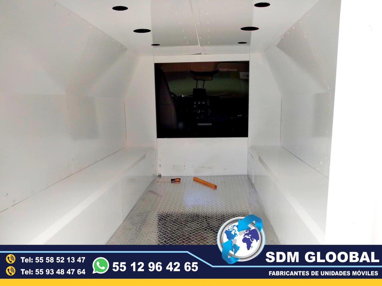 Fabricacion de unidad movil para tralasdo de delincuentes o reos.<br>